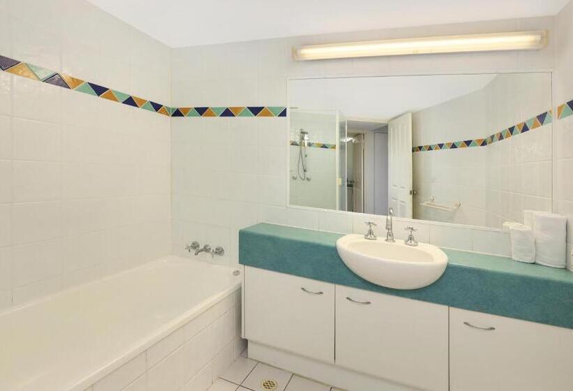 هتل Beachside Resort Kawana Waters