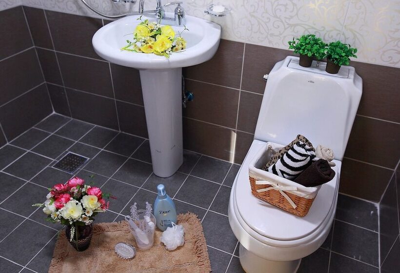 Отель Bellus Rose Pension