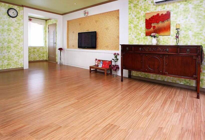 Отель Bellus Rose Pension