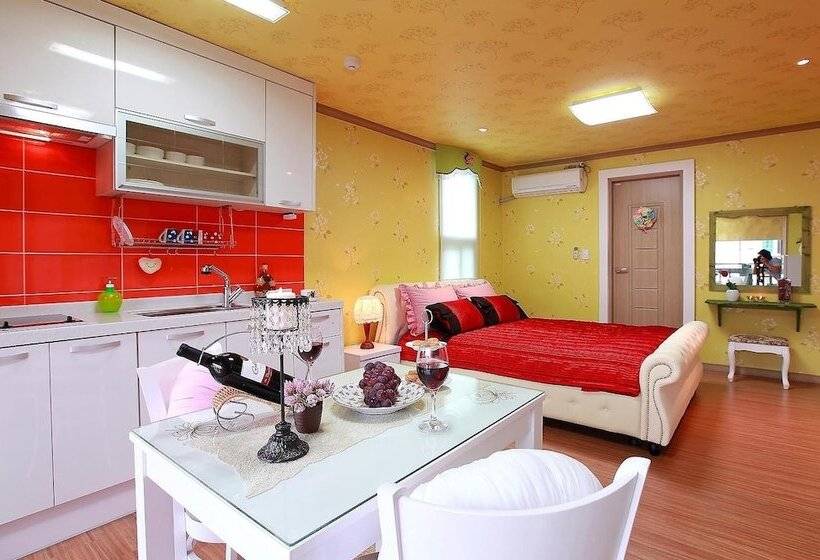 Отель Bellus Rose Pension