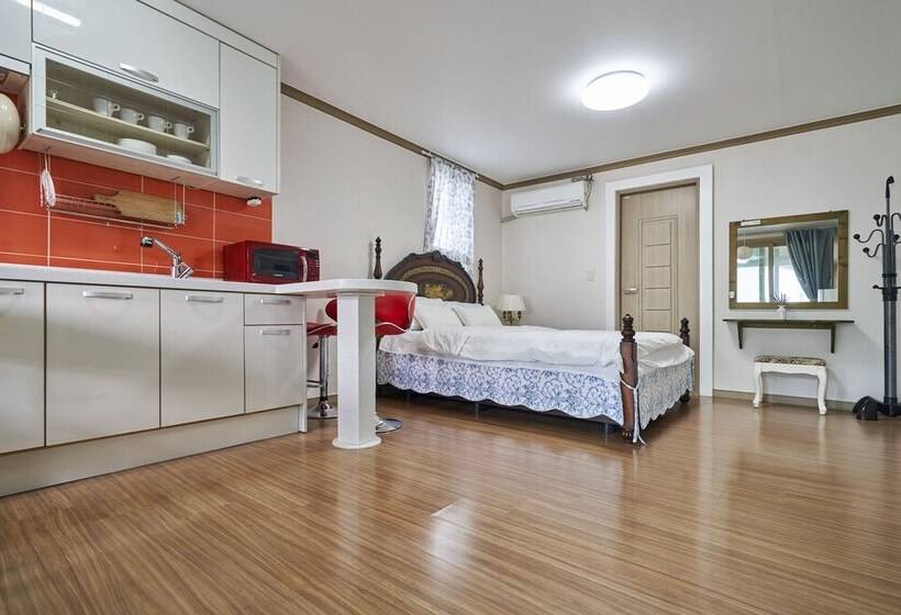 Отель Bellus Rose Pension