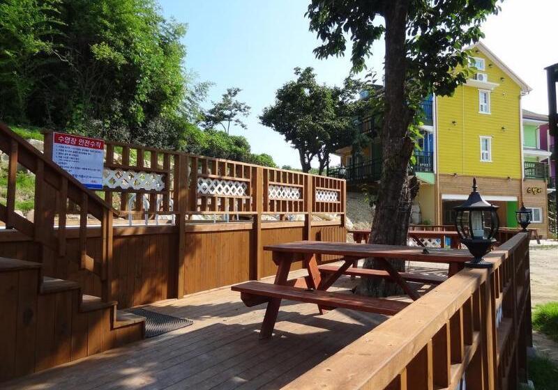 Отель Bellus Rose Pension