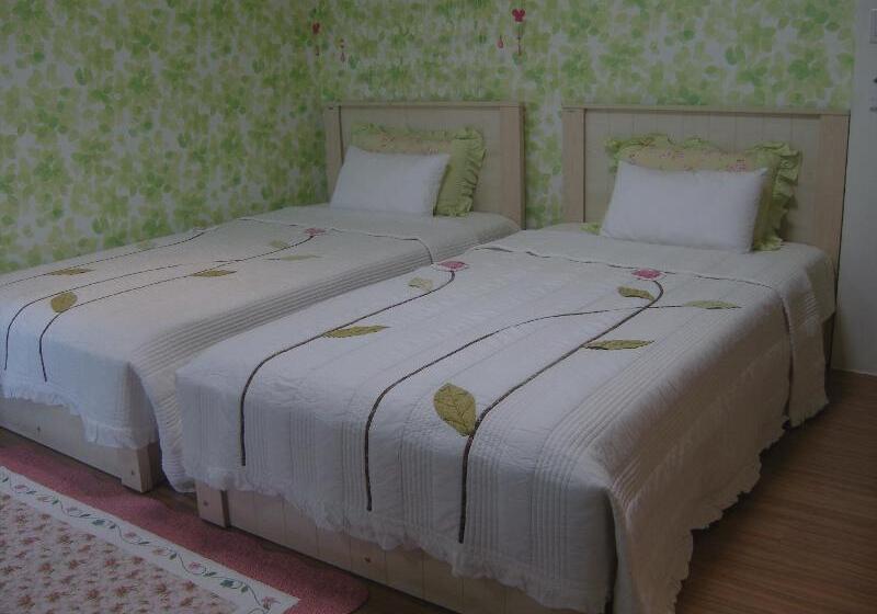 Отель Bellus Rose Pension