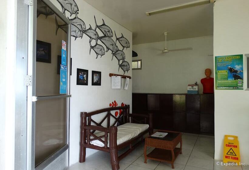 هتل Blue Star Dive & Resort