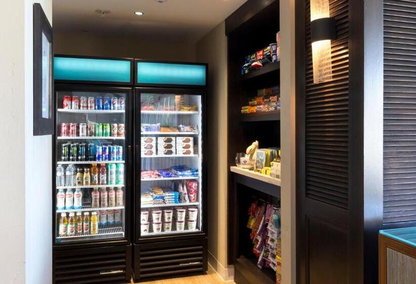 ホテル Carlsbad Seapointe Resort