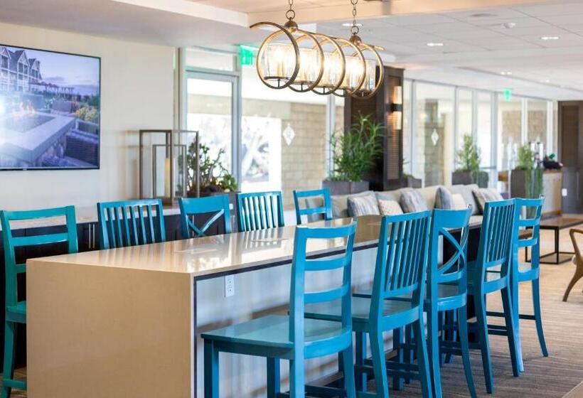 Отель Carlsbad Seapointe Resort