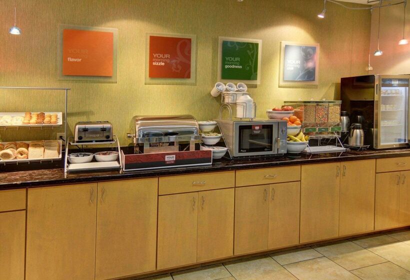 Отель Comfort Suites Lindale