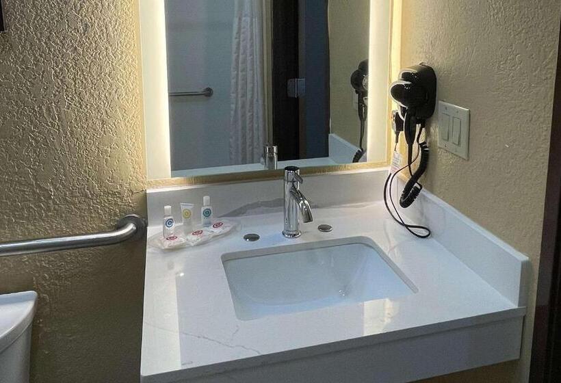 בית מלון כפרי Comfort Suites Near Seaworld