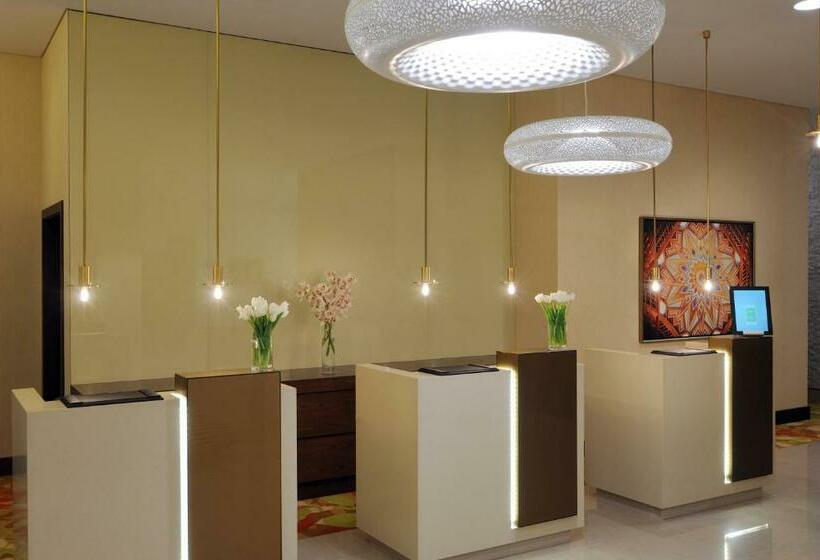 ホテル Courtyard By Marriott World Trade Center, Abu Dhabi