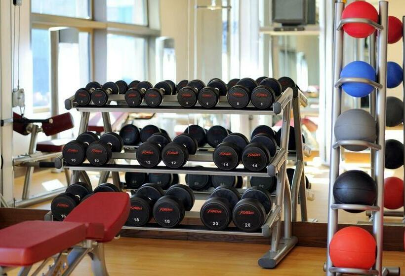 ホテル Courtyard By Marriott World Trade Center, Abu Dhabi