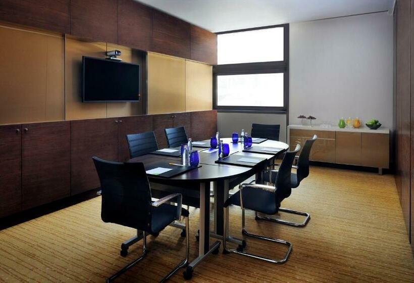 ホテル Courtyard By Marriott World Trade Center, Abu Dhabi