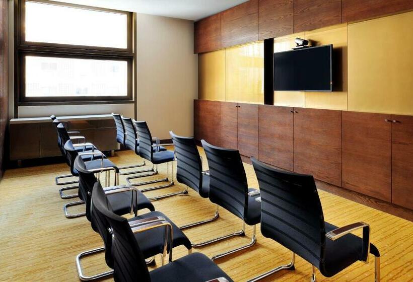 ホテル Courtyard By Marriott World Trade Center, Abu Dhabi