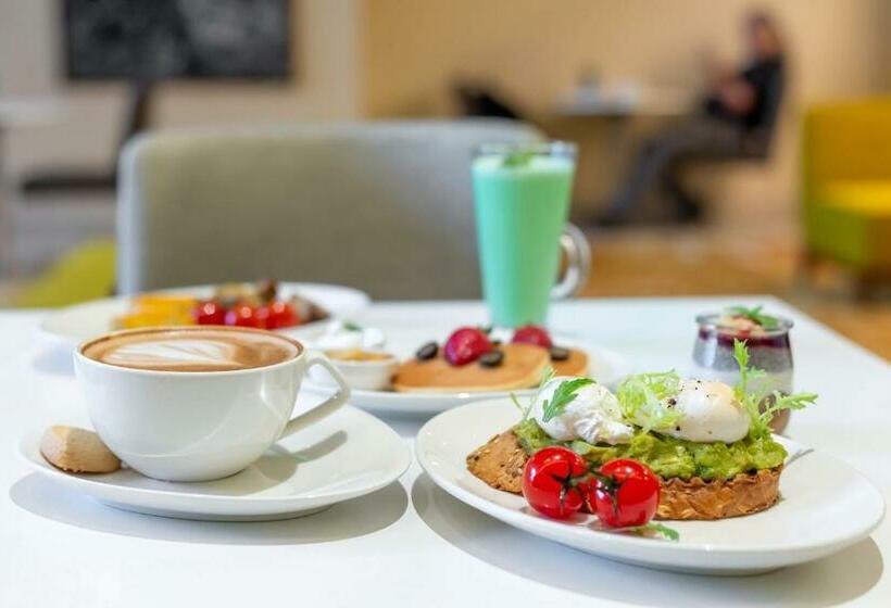 ホテル Courtyard By Marriott World Trade Center, Abu Dhabi