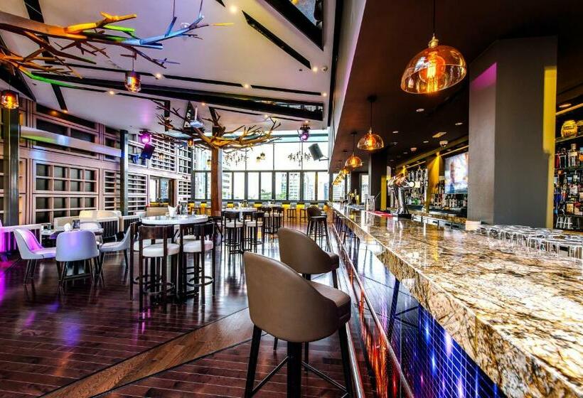 ホテル Courtyard By Marriott World Trade Center, Abu Dhabi