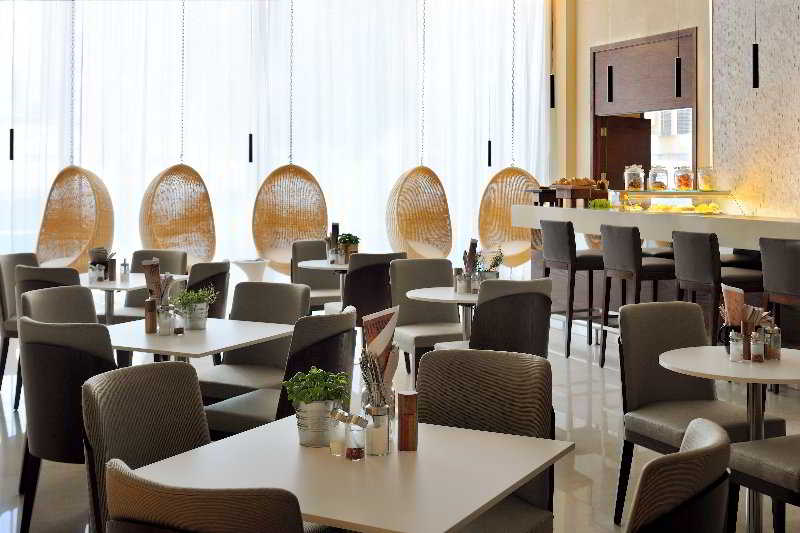 ホテル Courtyard By Marriott World Trade Center, Abu Dhabi