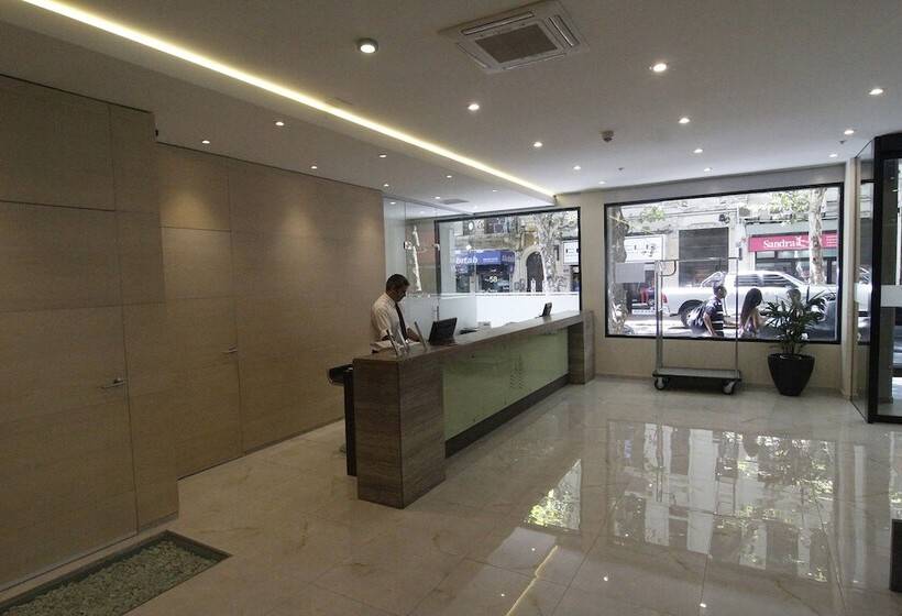 فندق Crystal Tower