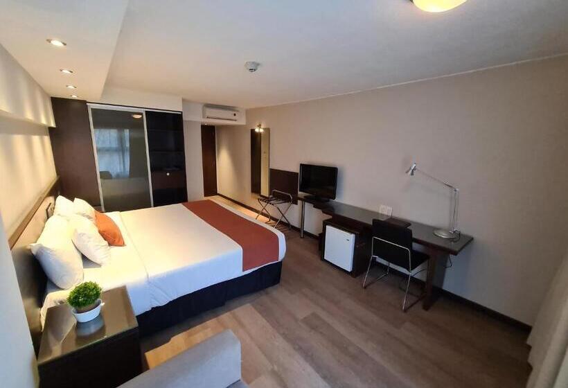 فندق Crystal Tower