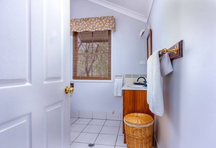 هتل Cypress Ridge Cottages