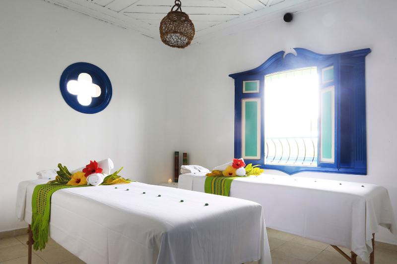 هتل Decameron Las Heliconias   All Inclusive