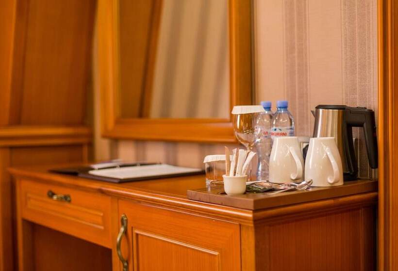 ホテル London 1889