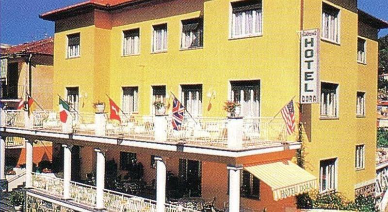 هتل Dora