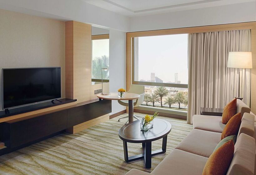 Отель Doubletree By Hilton Riyadh  Al Muroj Business Gate