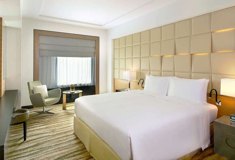 בית מלון כפרי Doubletree By Hilton Riyadh  Al Muroj Business Gate