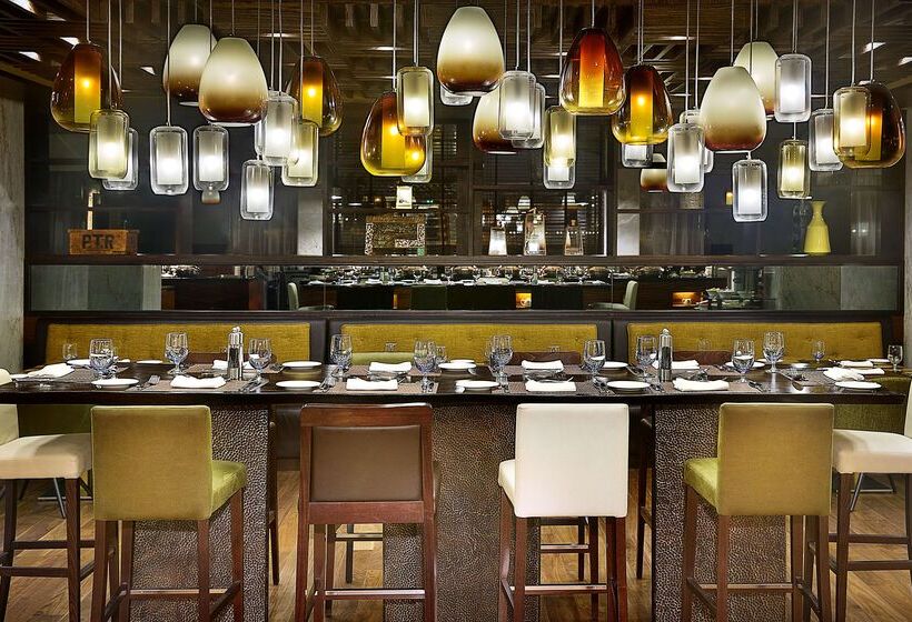 Отель Doubletree By Hilton Riyadh  Al Muroj Business Gate