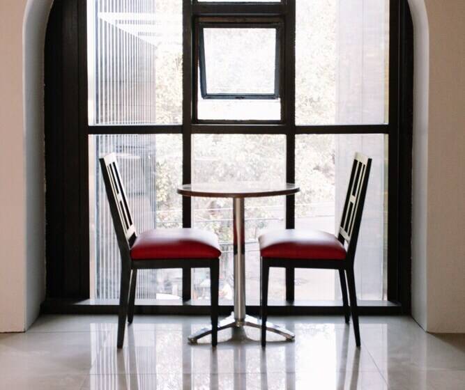 בית מלון כפרי Dynasty Tourist Inn