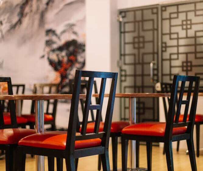 בית מלון כפרי Dynasty Tourist Inn