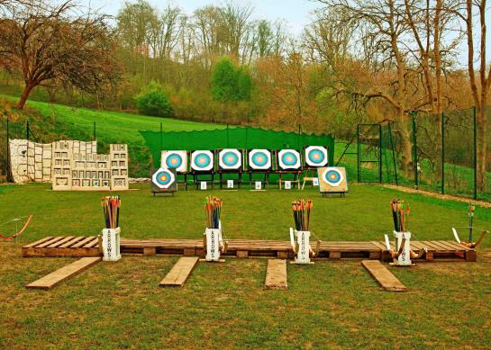 فندق Farncombe Estate Centre