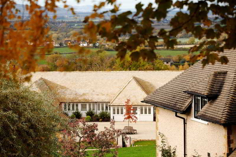 فندق Farncombe Estate Centre