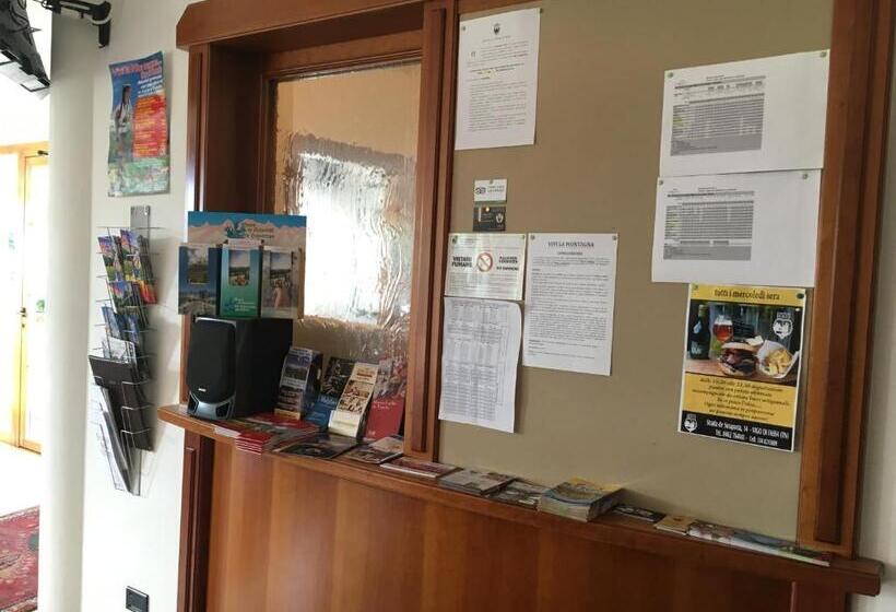 Отель Garni Enrosadira