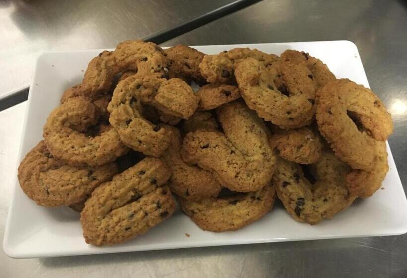 Отель Garni Enrosadira