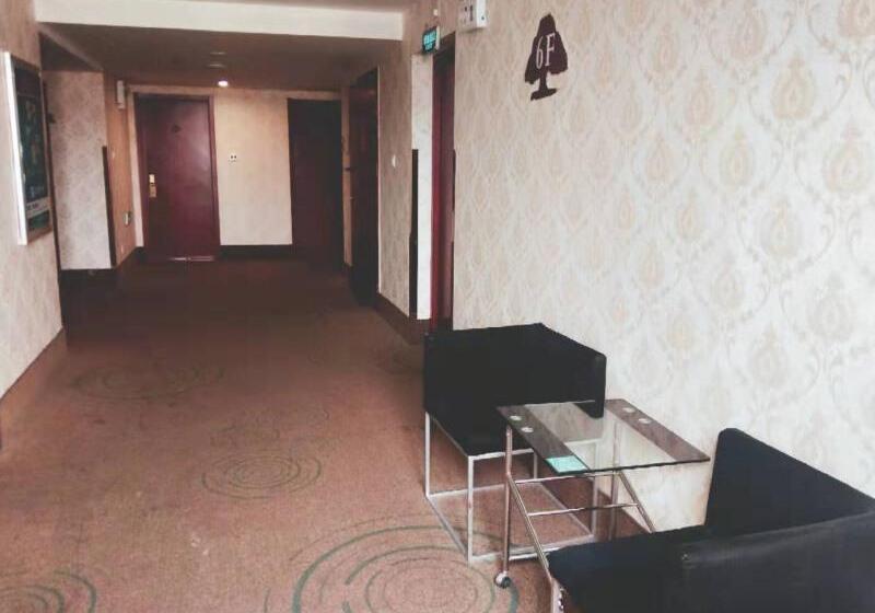 Отель Greentree Inn Jiangsu Changzhou Jinghu High Speed Rail North Station Business