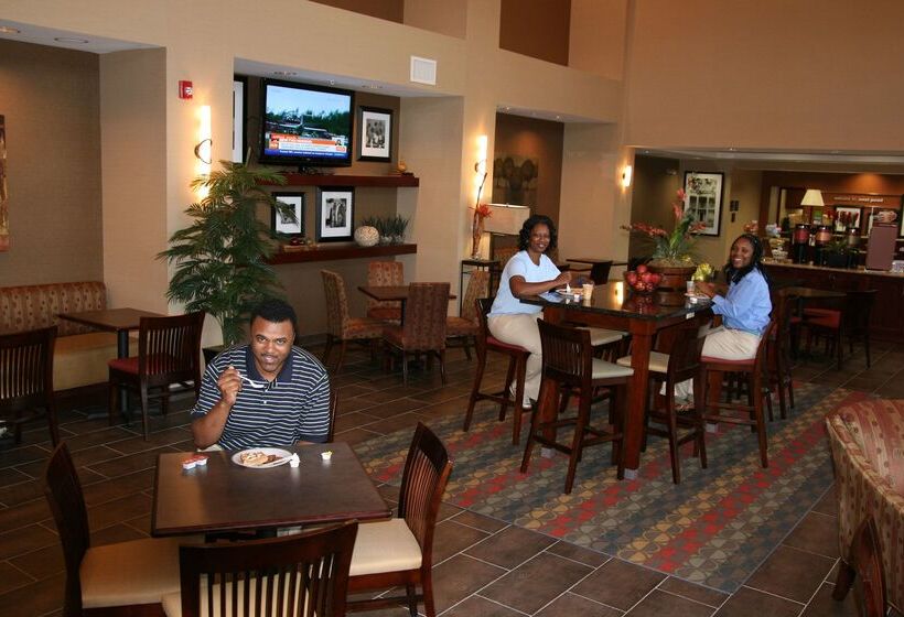 فندق Hampton Inn & Suites West Point