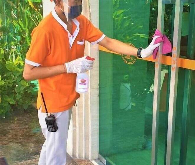 Harris Hotel Kuta Galleria   Bali