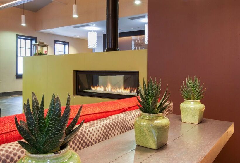 فندق Hilton Garden Inn Burlingtondowntown