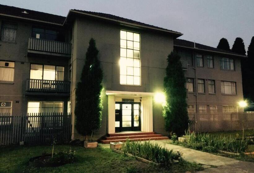 בית מלון כפרי Hobart Apartments