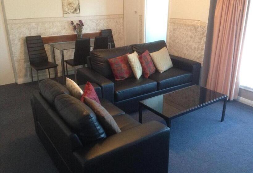 בית מלון כפרי Hobart Apartments