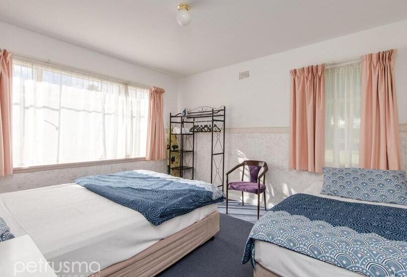 בית מלון כפרי Hobart Apartments