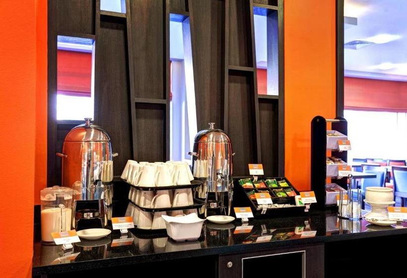 هتل Holiday Inn Express Voronezh  Kirova, An Ihg