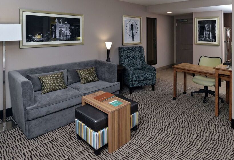 Отель Homewood Suites By Hilton Cincinnati Mason