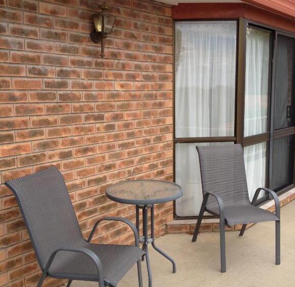 בית מלון כפרי Hume Country Motor Inn