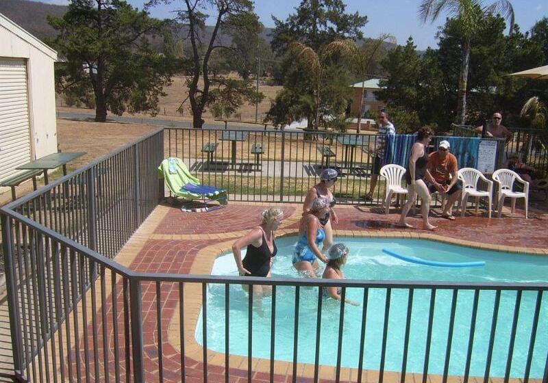 בית מלון כפרי Hume Country Motor Inn