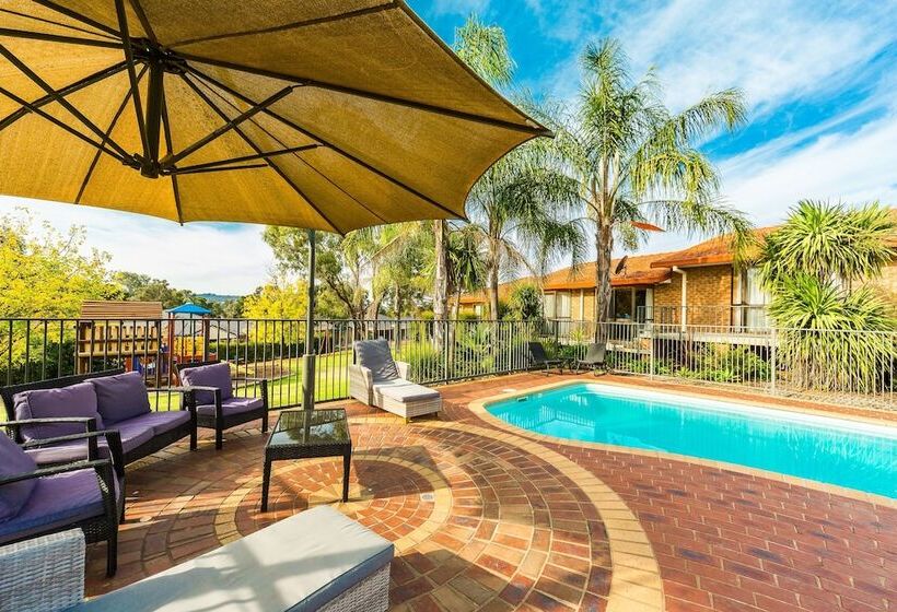 בית מלון כפרי Hume Country Motor Inn