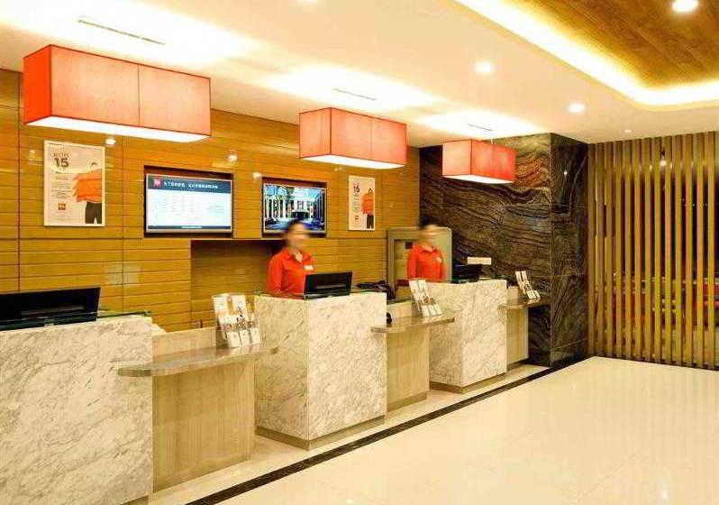 酒店 Ibis Jinan Jingwu Rd