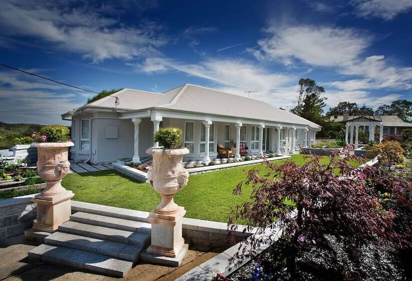 בית מלון כפרי Katoomba Manor