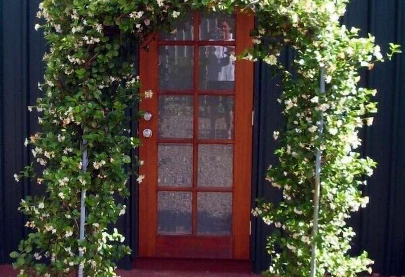 فندق Lagoon Pocket B&b