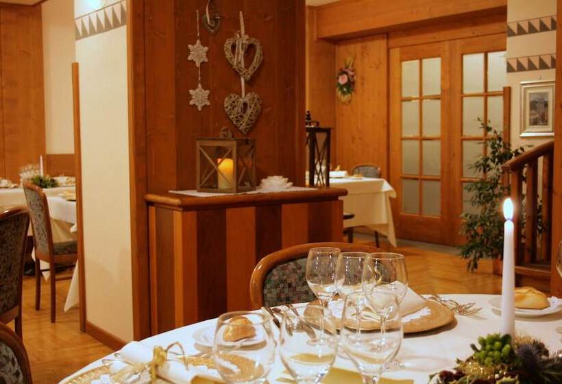 Отель Larice Bianco